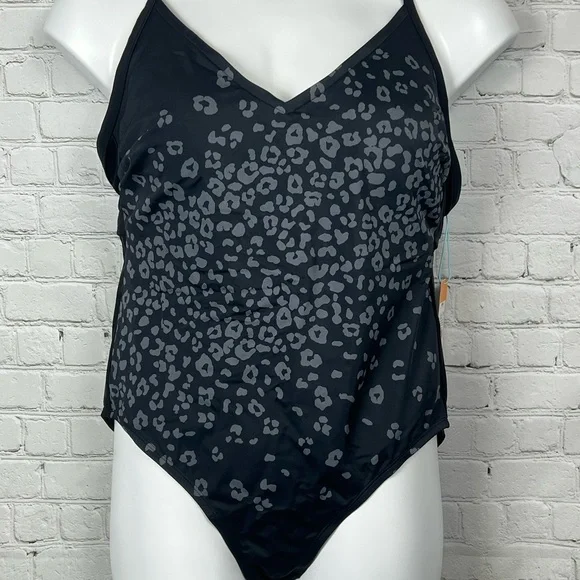 Kona Sol Black Animal Print One Piece Swimsuit Plus Size 18W - Picture 2 of 4